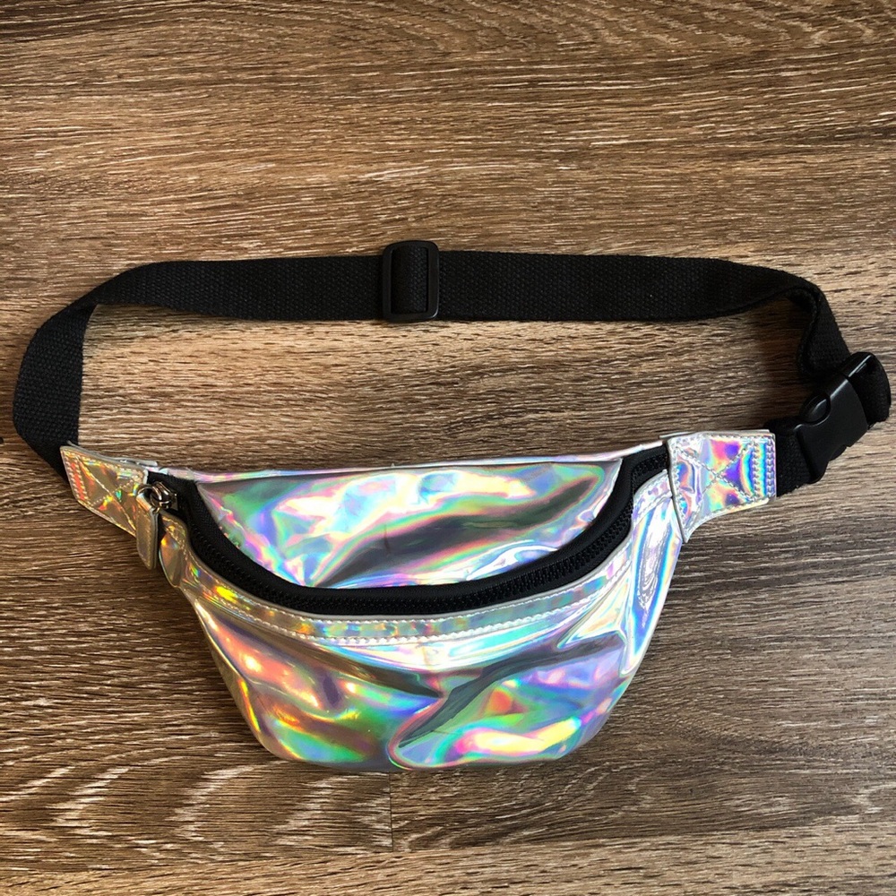 HOLOGRAPHIC FANNYPACK